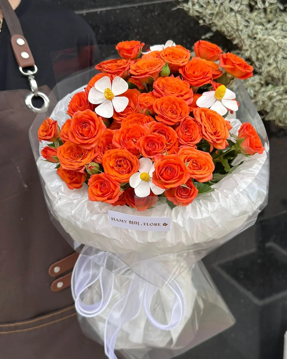 오렌지 스프레이 로즈 부케